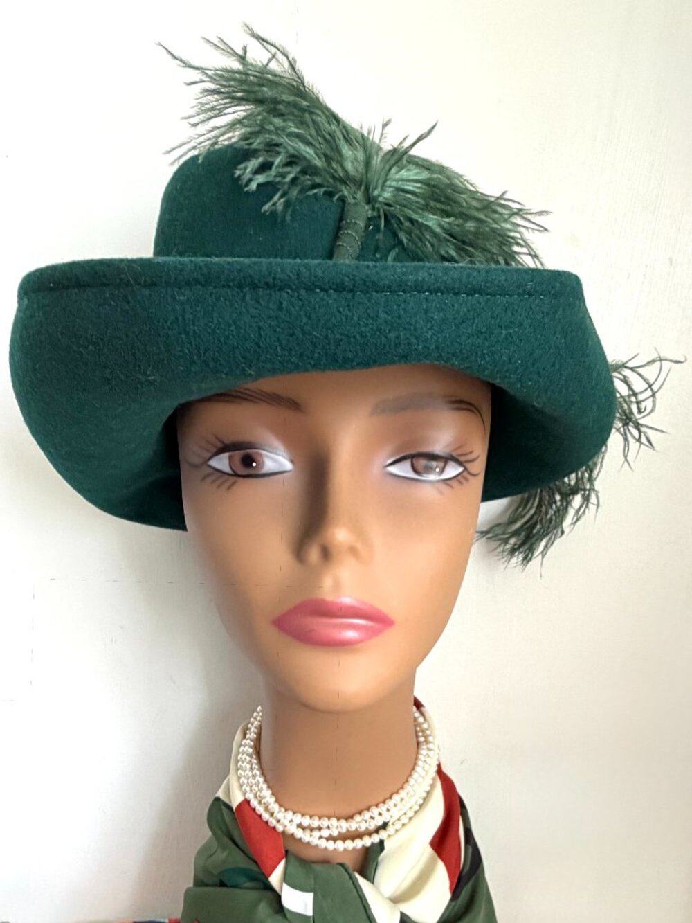 Vintage 1940s USA Bollman Victorian Plume Feather Bowler Fedora Forest Green Hat